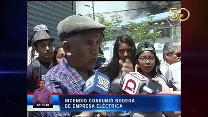 Incendio de gran magnitud consumió bodega de empresa eléctrica