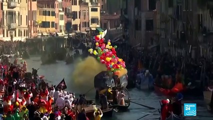 Carnival festivities kick off in Venice