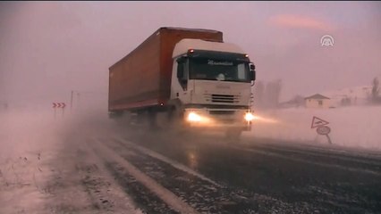 Ardahan-Erzurum kara yolu ulaşıma kapandı