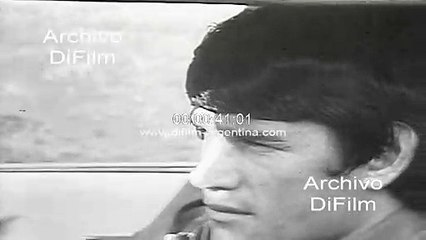 Carlos Monzon concentrates in the School of Mechanics of the Navy 1971