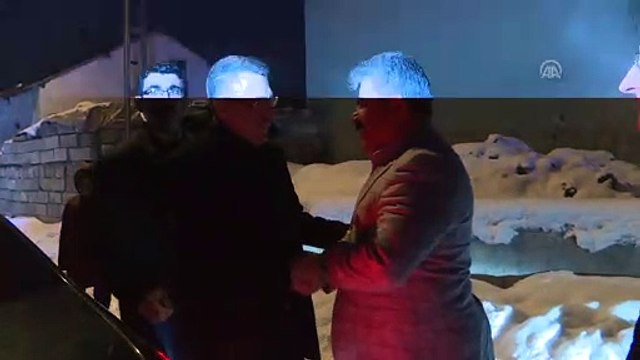 Cumhurbaşkanı Yardımcısı Oktay, 100. Yıl Mahallesi sakinleriyle buluştu - AĞRI