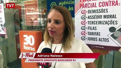 Télécharger la video: Bancários fecham agências contra demissões do Itaú