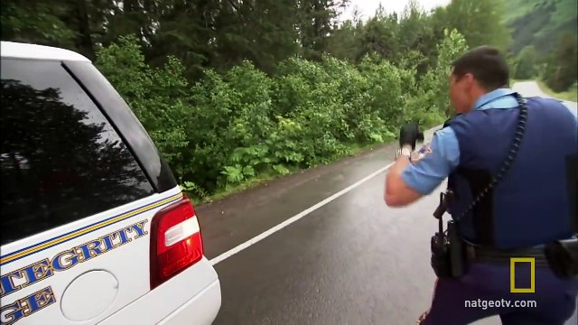 Alaska State Troopers S02E09 Highway Hijinks
