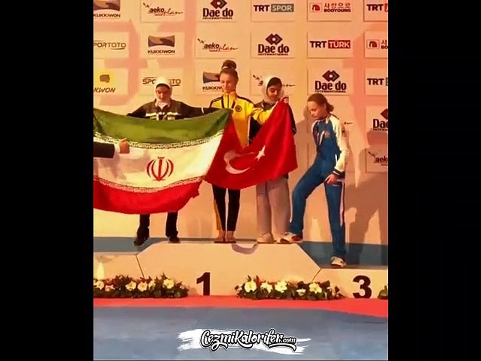 Bayrağımızı Gölgede Bırakmak İsteyen İran’lı Sporcuya İnce Bir Bilek Hareketiyle Yerini Bildiren Hanım Kızımız
