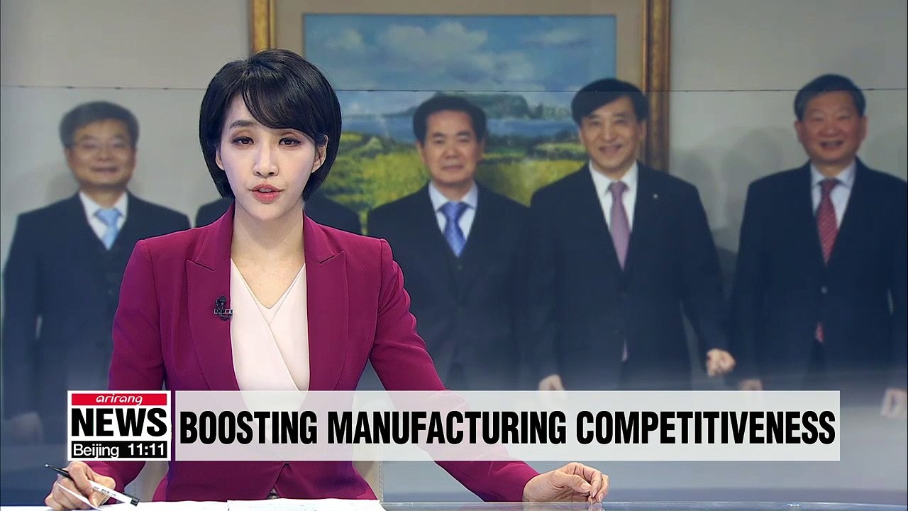 BOK governor says boosting manufacturing sector competitiveness is key