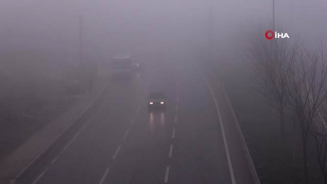 Yoğun Sis, Tem'de Görüş Mesafesini 30 Metreye Kadar Düşürdü