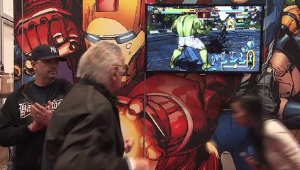 Los Vengadors: Batalla por la Tierra - Stan Lee juega