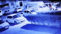 Hırsızların merdivenle eve girdikleri anlar güvenlik kamerası tarafından saniye saniye görüntülendi