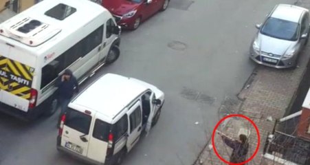 Sokak Ortasında Pompalı Tüfek Dehşeti Kamerada