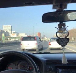 İnatçı Sürücüler Trafiğe Birbirine Kattı