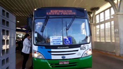 Ainda intenso, fluxo de passageiros está mais organizado no Terminal Leste