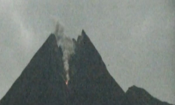 Aktivitas Meningkat, Lava Pijar dan Awan Panas Gunung Merapi ke Arah Kali Gendol