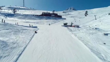 Kartalkaya'da Kayak Keyfi Bahara Kadar Sürecek