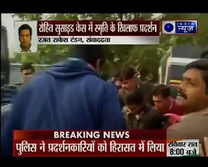 Police let NSUI activists burn Smriti Irani’s effigies