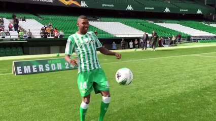 Emerson se Presenta con el Real Betis ante su Afición