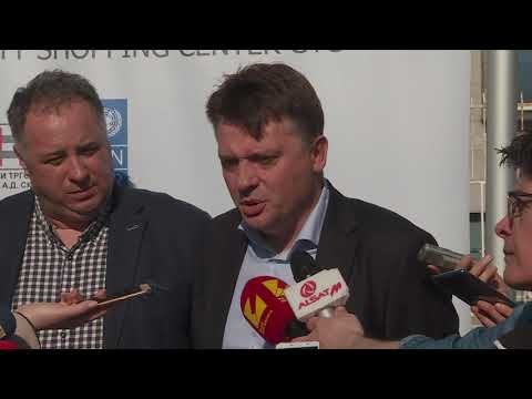 Park mbi çatinë e Qendrës Tregtare të Shkupit