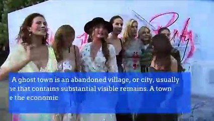 Fashion Icon Karl Lagerfeld Dead at 85