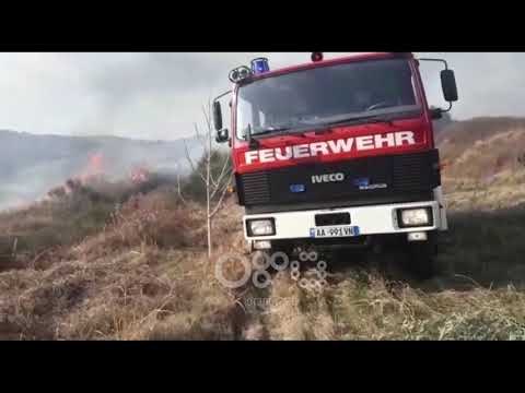 Ora News – Zjarr në një zonë me shkurre në Patos, rrezikohen puset e naftës