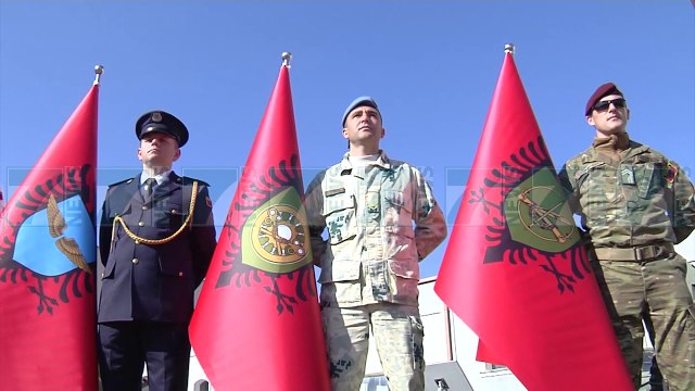 REKRUTOHEN USHTARET E RINJ, XHAÇKA FTON VAJZAT TE BEHEN PJESE E FA - News, Lajme - Kanali 7