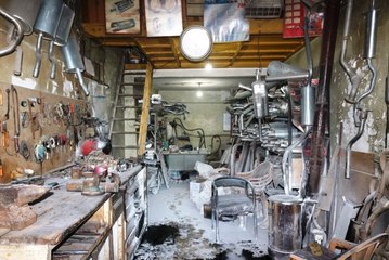 Sobaya Yanıcı Madde Döktü Yangın Çıktı: 2 Yaralı