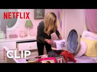 Arrested Development Season 4 Clip | Lindsay's Suitcase [HD] | Netflix