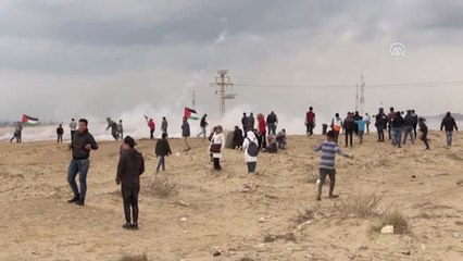 İsrail Askerleri Gazze Sınırında 20 Filistinliyi Yaraladı