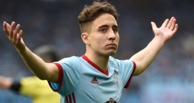 Ünlü Futbolcu Emre Mor, Fotoğraflarını Beğenen Güzel Kadına Araba Hediye Etti