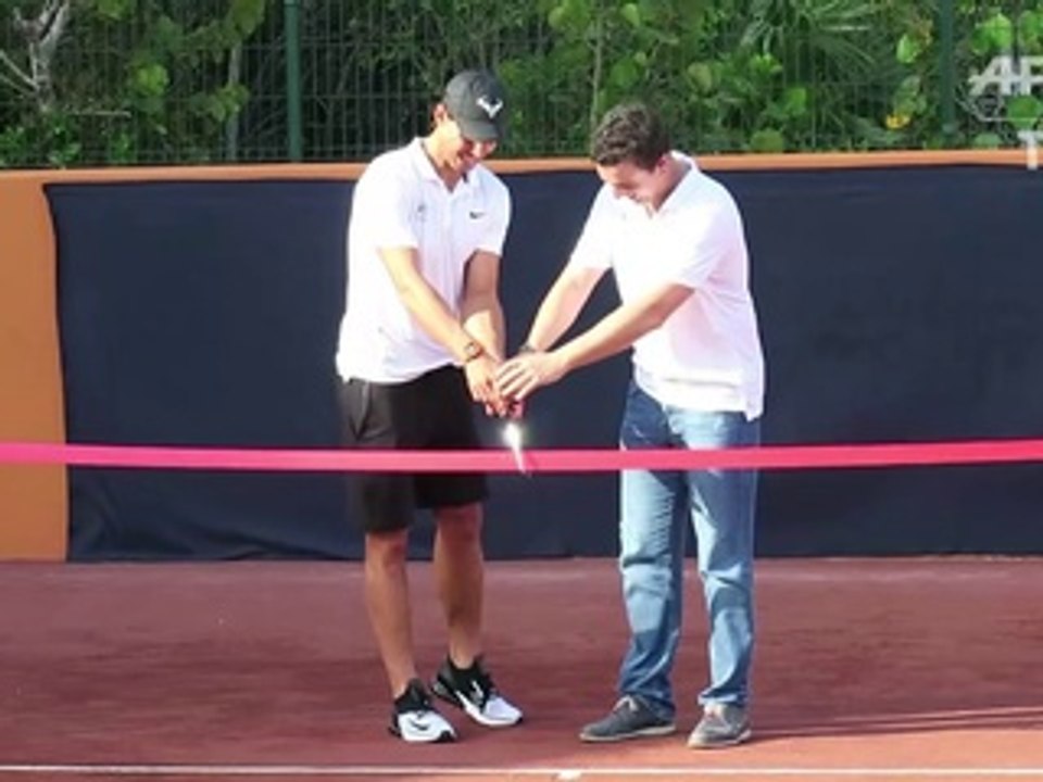 Rafael Nadal opens tennis academy in Mexico
