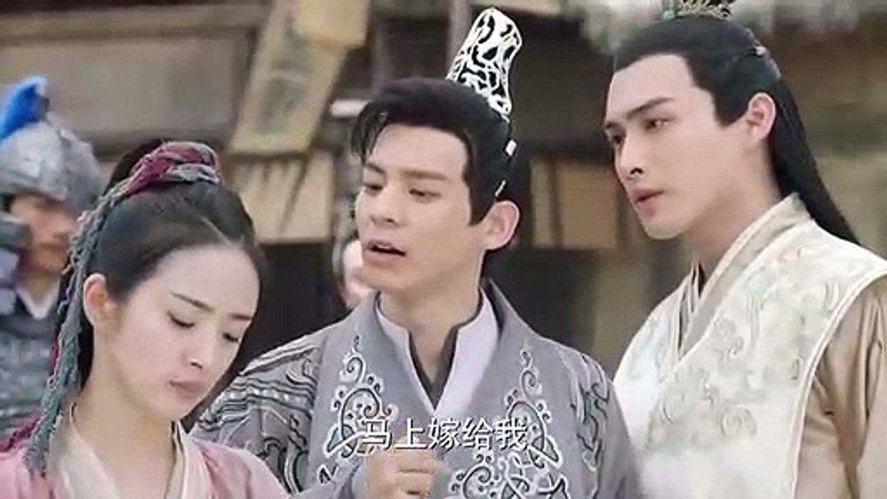 《小女花不棄》精彩CUT 傲嬌柿子當街哄妻：不棄，我知道錯了！ Full HD
