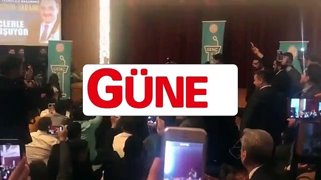 Varank'ın gençlerle buluşmasına Cumhurbaşkanı Erdoğan telefonla bağlandı