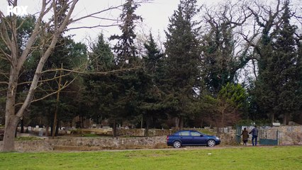 Kadın, 50. Bölüm, Bahar, Yeliz'in mezarında