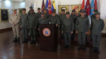 Guaidó pide a FFAA desobedecer a Maduro y dejar entrar la ayuda