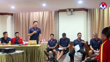 HLV Nguyễn Quốc Tuấn: "Các em phải thi đấu vì lá cờ trước ngực" | VFF Channel