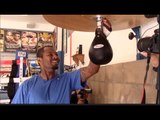 INCREDIBLE!! - SHANE MOSLEY BREAKS SPEED BALL AS ROBERTO DURAN BURSTS OUT LAUGHING (UNSEEN)