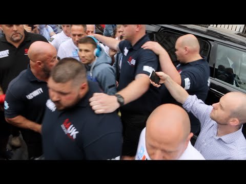CRAZY! - 'GGG' GENNADY GOLOVKIN IS ABSOLUTELY MOBBED THE UK FANS ON ARRIVAL / GOLOVKIN V BROOK