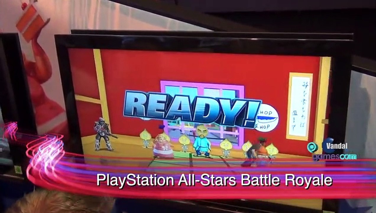Jugando a PlayStation All-Stars Battle Royale ...