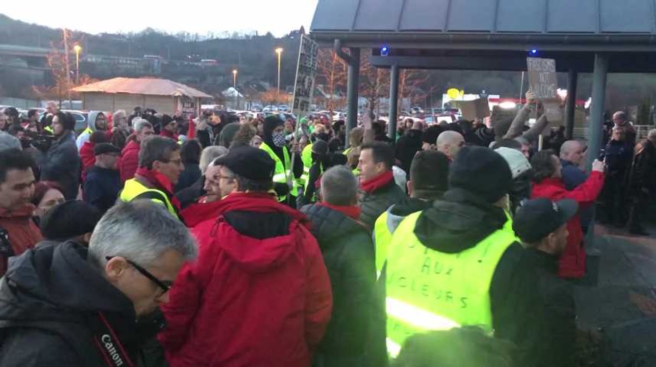Manifestation sous tension pour la venue de Theo Francken à Verviers