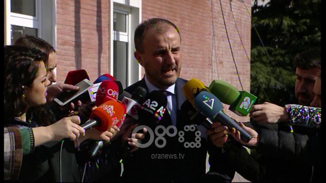 Ora News - Ambasadorët e Gjermanisë dhe BE në zyrën e Bashës, Soreca me porosi për protestën