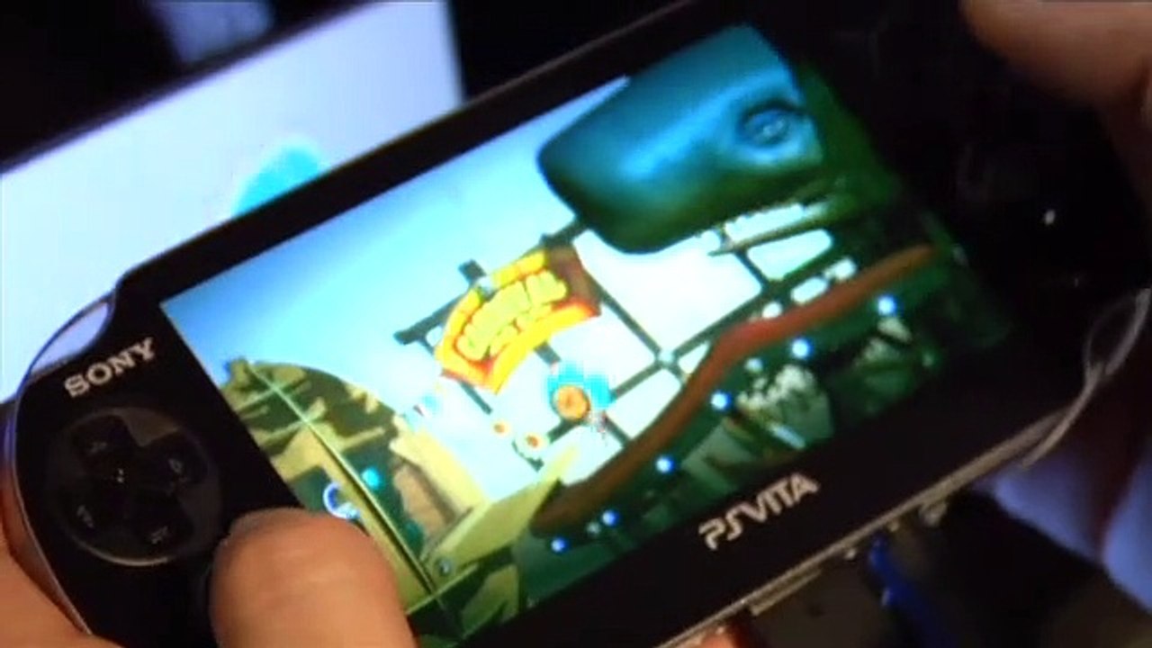 Jugando a LittleBigPlanet en PSVita - Vandal TV...