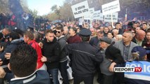 Detaje nga masat për protestën: 2 mijë policë te kuvendi, gazetarët të vënë maska kundër gazit