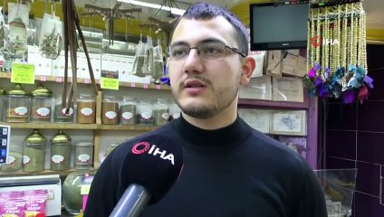 Hastalıklarına Şifa Bulmak İçin Toprak Yiyorlar