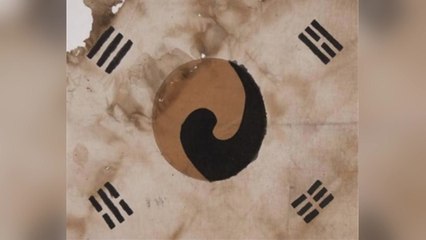 [서울] 일장기 위에 그린 '진관사 태극기' 통일로에 게양 / YTN