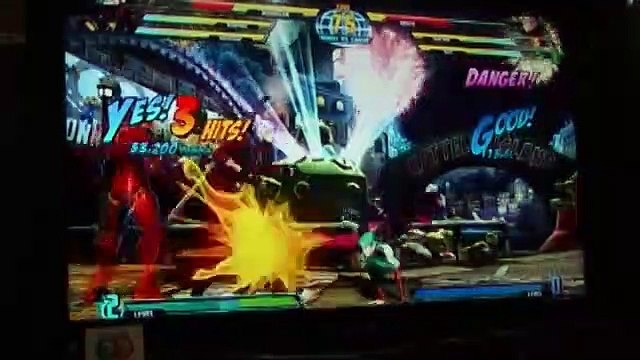 Jugando a Marvel vs. Capcom 3 - Vandal TV E3 2010