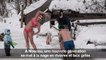 A Moscou, la nage en eau glacée devient féminine et branchée