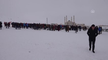 Prof. Dr. Fuat Sezgin Kar Şenliği ile Anıldı