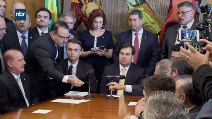 Bolsonaro lanzó reforma de jubilaciones para equilibrar cuentas