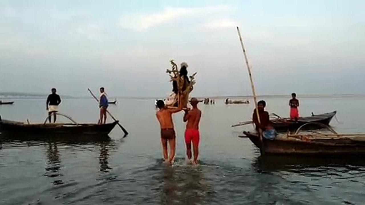 sarashwati visarjan in ganga in patna