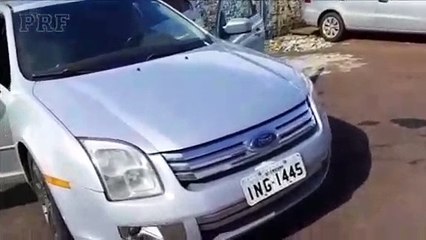 PRF apreende Fusion carregado com 20 mil carteiras de cigarro