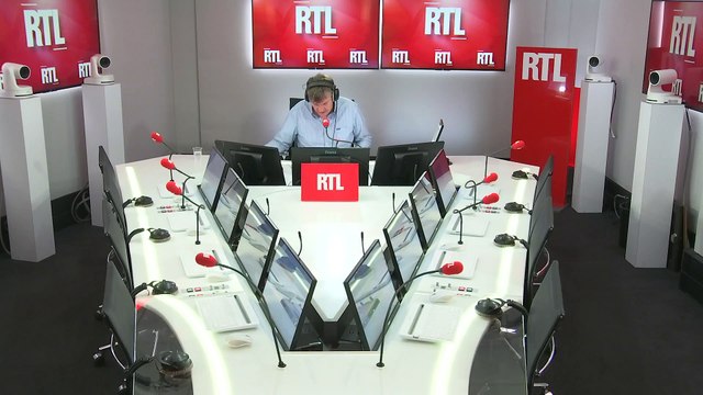 Les actualités de 22h - Macron déplore une résurgence de l'antisémitisme