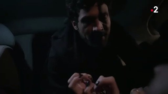 Maxime amène Manon sur la plage (Ep127)